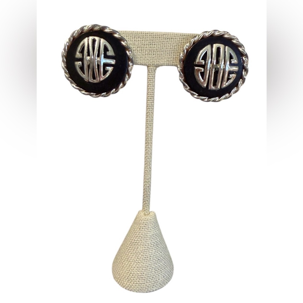 #754 Black & Silver Rope Edge Clip-On Earrings –‎ Vintage Style
